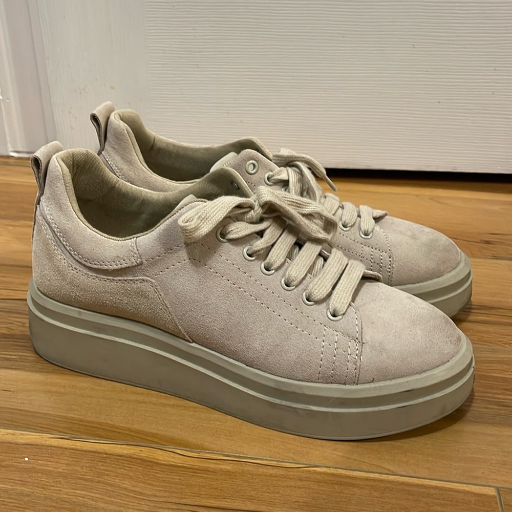 Zara Tan Sneakers